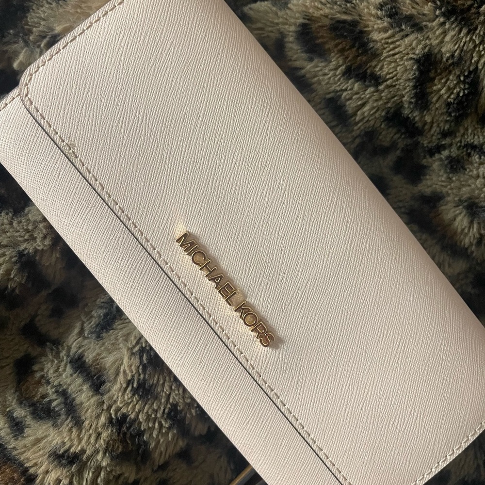 Blush pink mk wallet